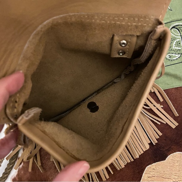 Fringed Leather Western Crossbody Bag with Fringe - Picture 6 of 11